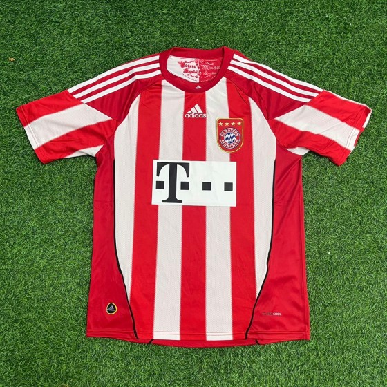 Arjen Robben Bayern Munich 201011 Home Jersey Trikot